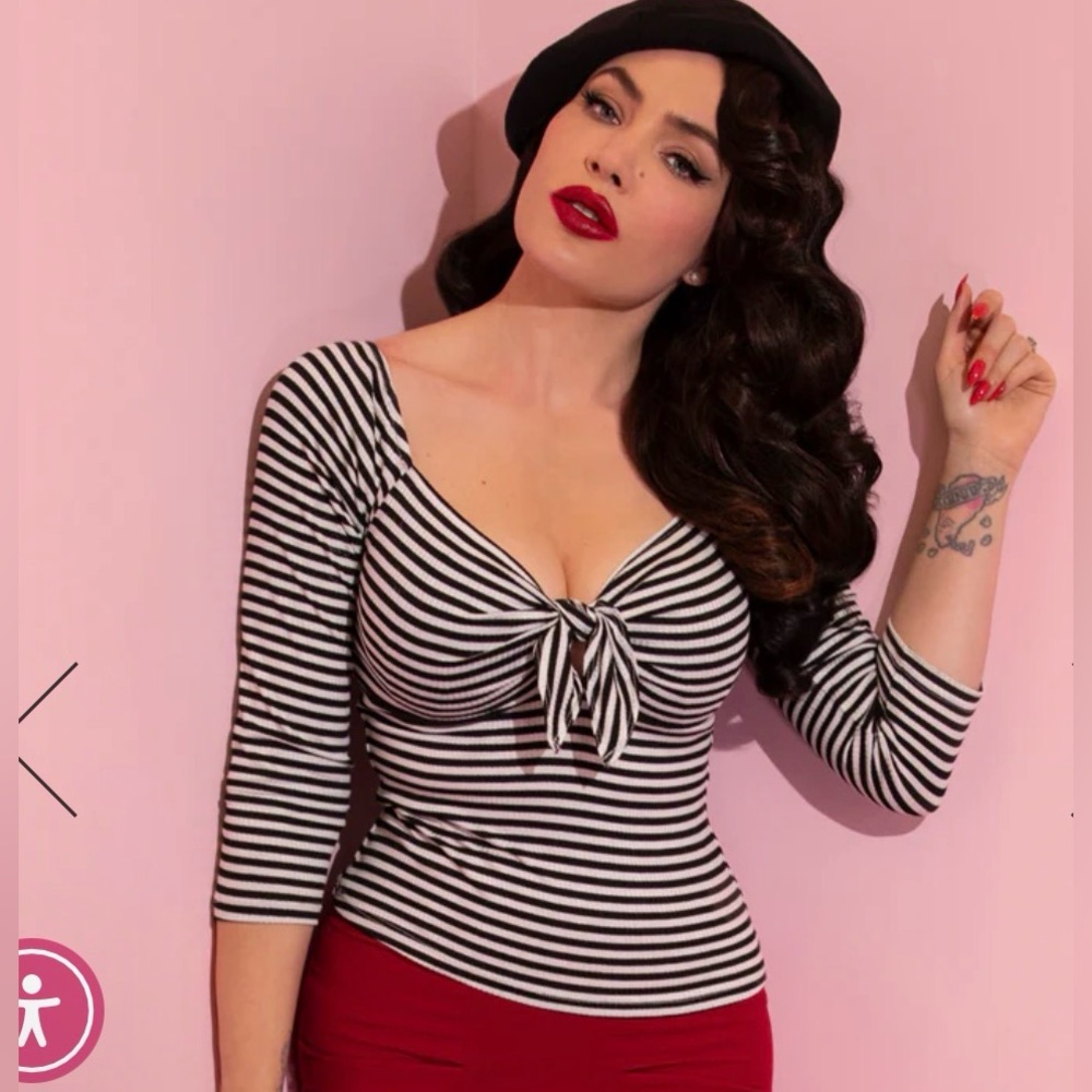NWOT Vixen by Micheline Pitt Black & White Striped Tie me up Top XL